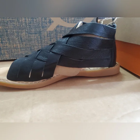 Born Iwa Woven - Womens 7 Black Sandal Medium - Picture 4 of 16